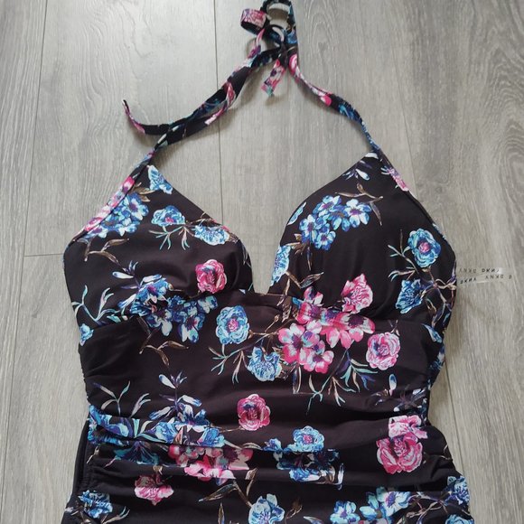NWOT DKNY Halter Top One Piece Swimsuit - Picture 3 of 14